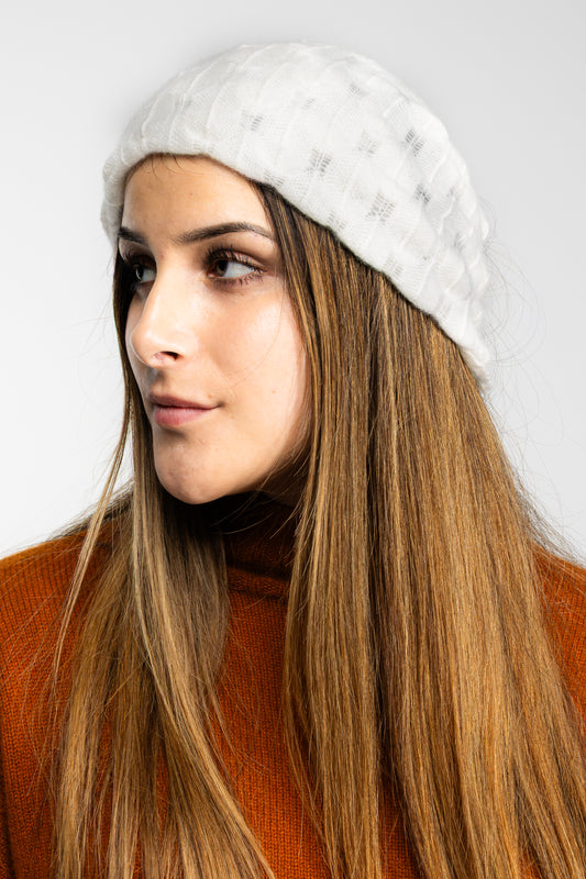 The Ox Haven Diamond Scarf Cream - Bubble-Stitch Pattern